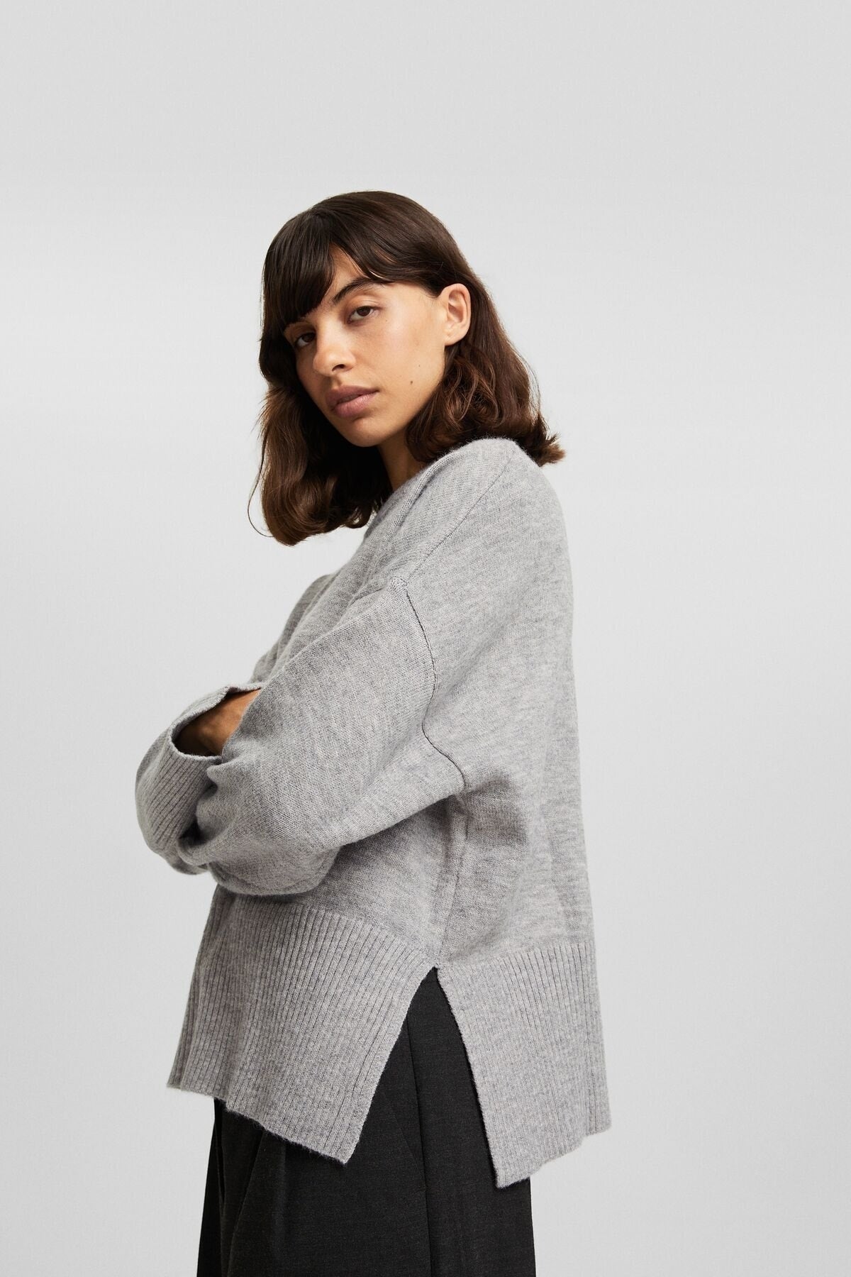 كنزة Bershka لون رمادي