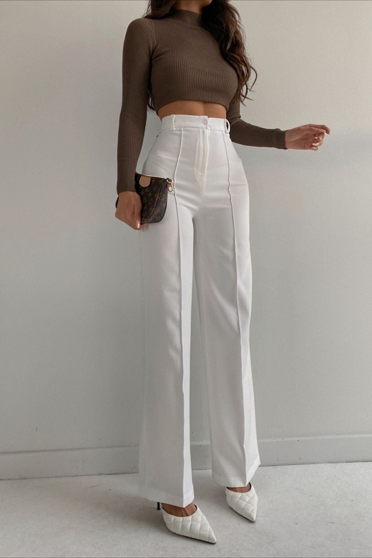 جينز Livik لون أبيض