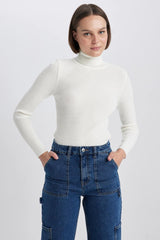 كنزة Defacto لون بيج فاتح