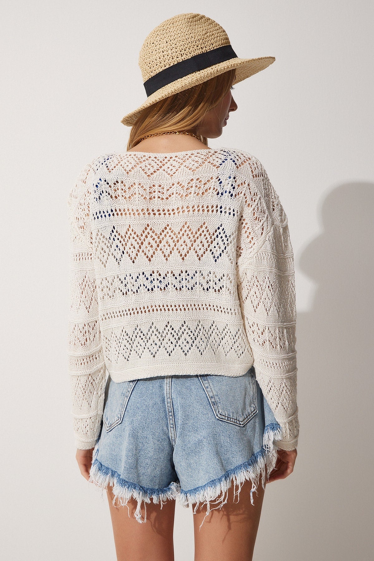 بلوزة Happiness İstanbul لون بيج فاتح