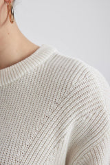 كنزة Defacto لون بيج فاتح