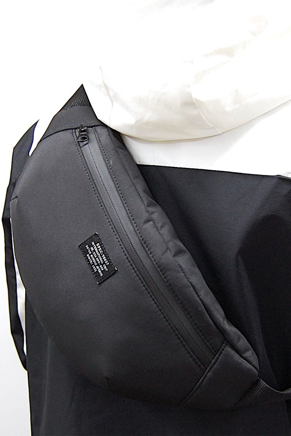 حقيبة خصر Moda West لون أسود