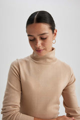 كنزة Defacto لون بيج