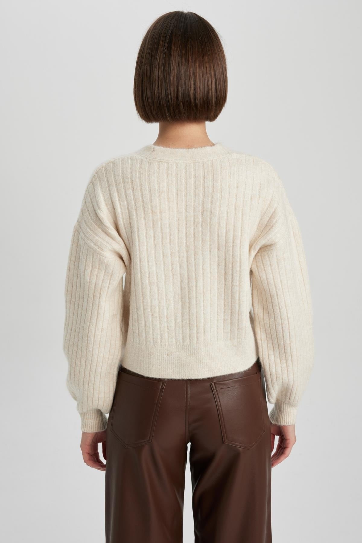 جاكيت خفيف Defacto لون بيج