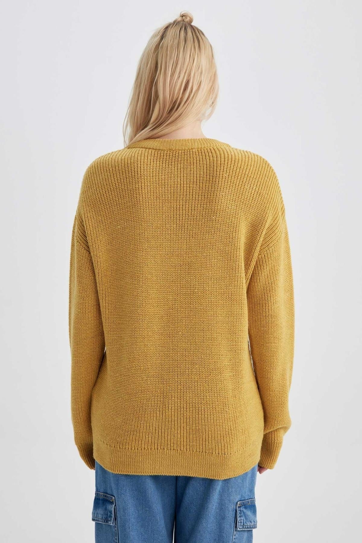 كنزة Defacto لون أصفر