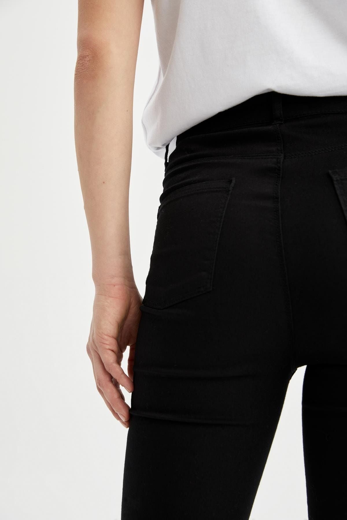 جينز Defacto لون أسود