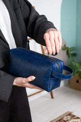 حقيبة يد dk leather لون أزرق غامق