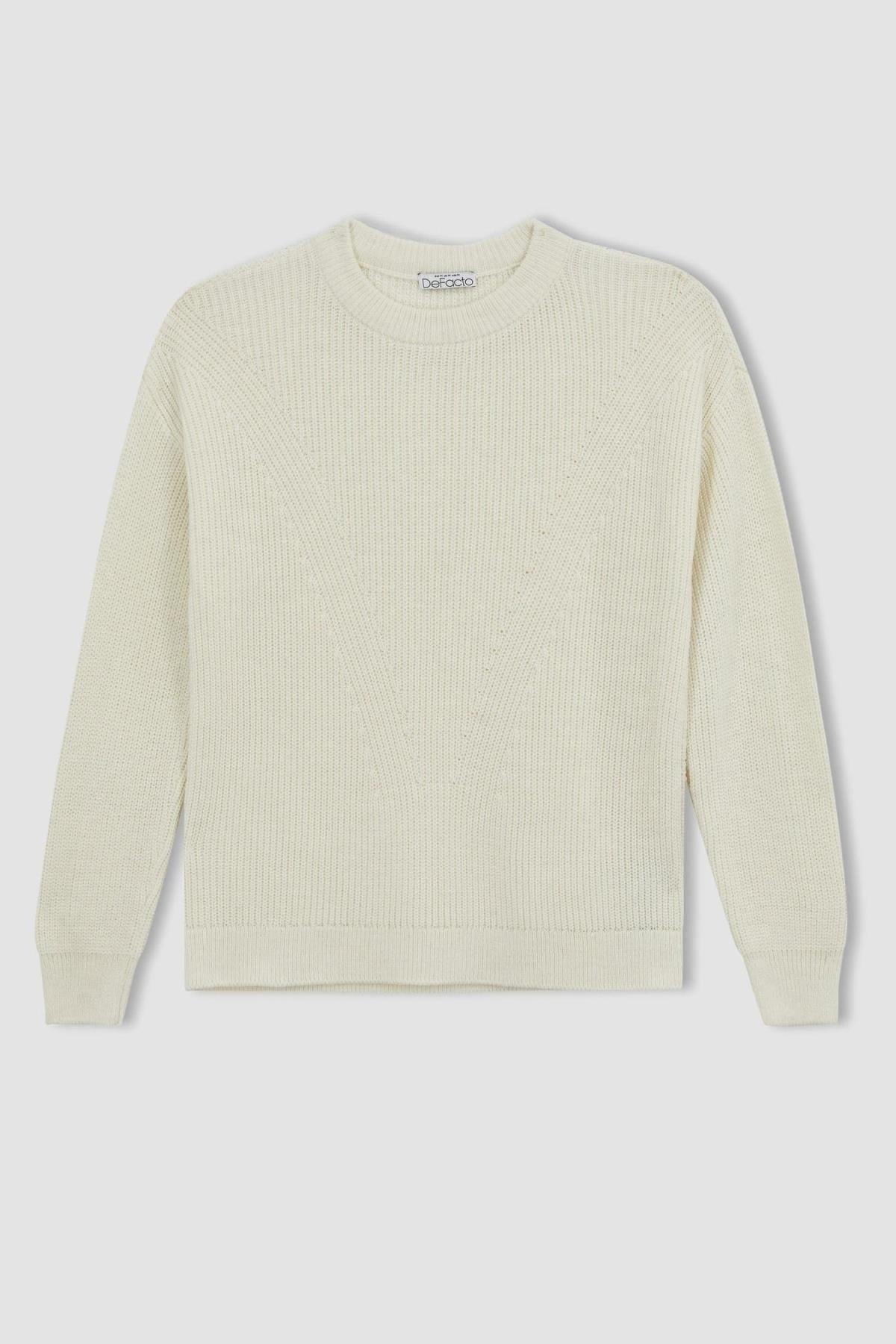 كنزة Defacto لون بيج فاتح