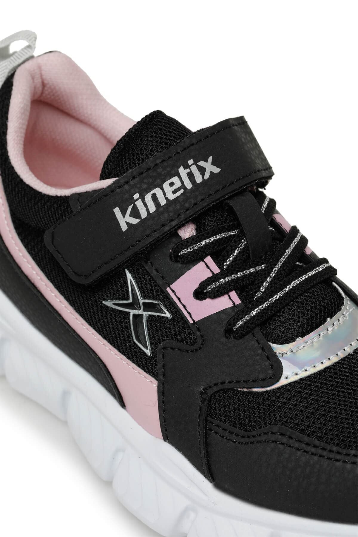 حذاء الجري Kinetix لون أسود