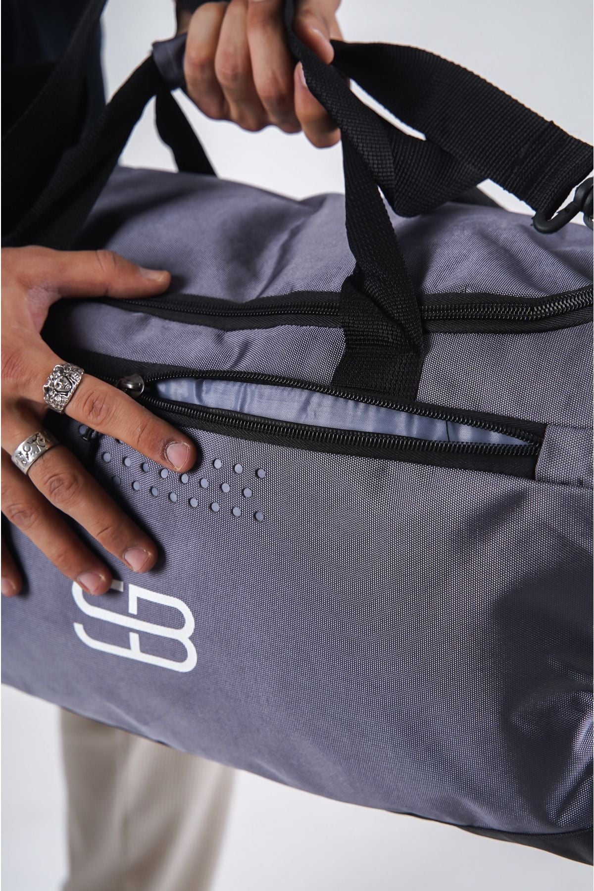 حقيبة رياضية Solo Bag لون رمادي