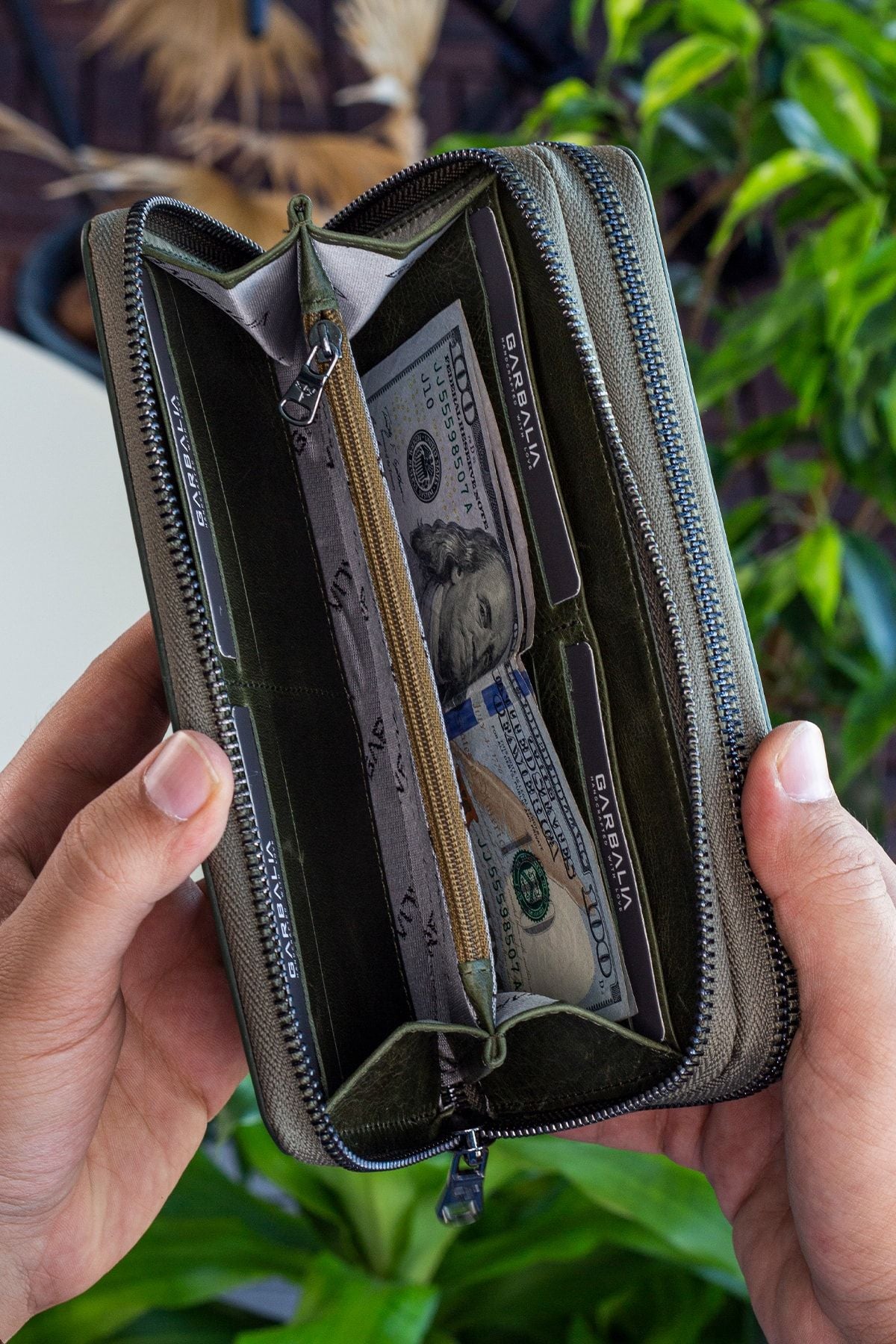 محفظة Garbalia لون أخضر