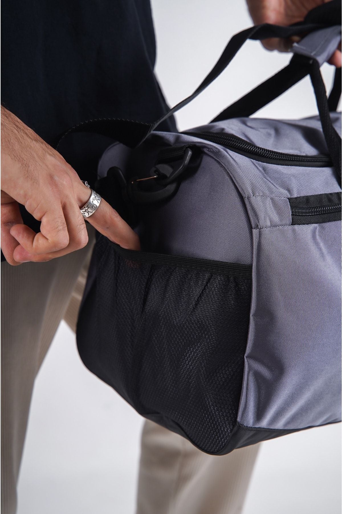 حقيبة رياضية Solo Bag لون رمادي