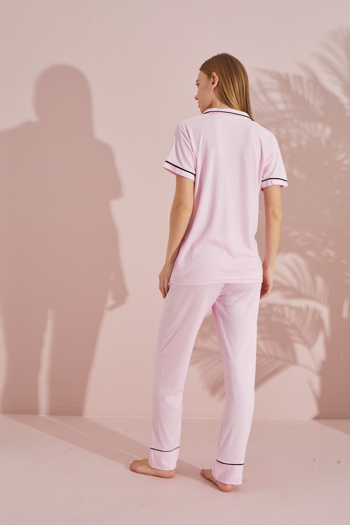 طقم بيجاما LİLA İÇ GİYİM لون زهري