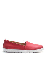 حذاء كاجوال Shoes Center لون أحمر
