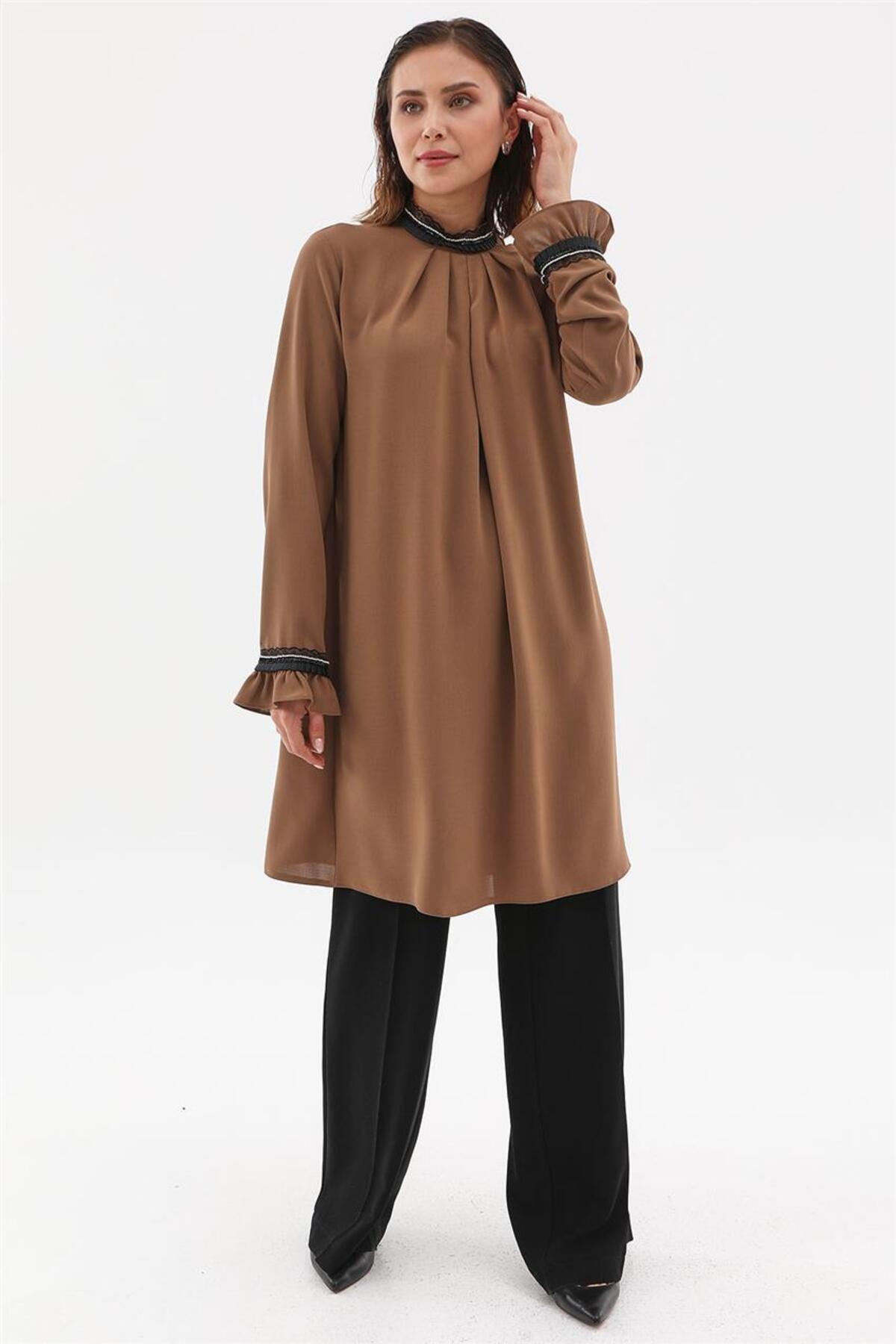 تونيك Doque لون بني