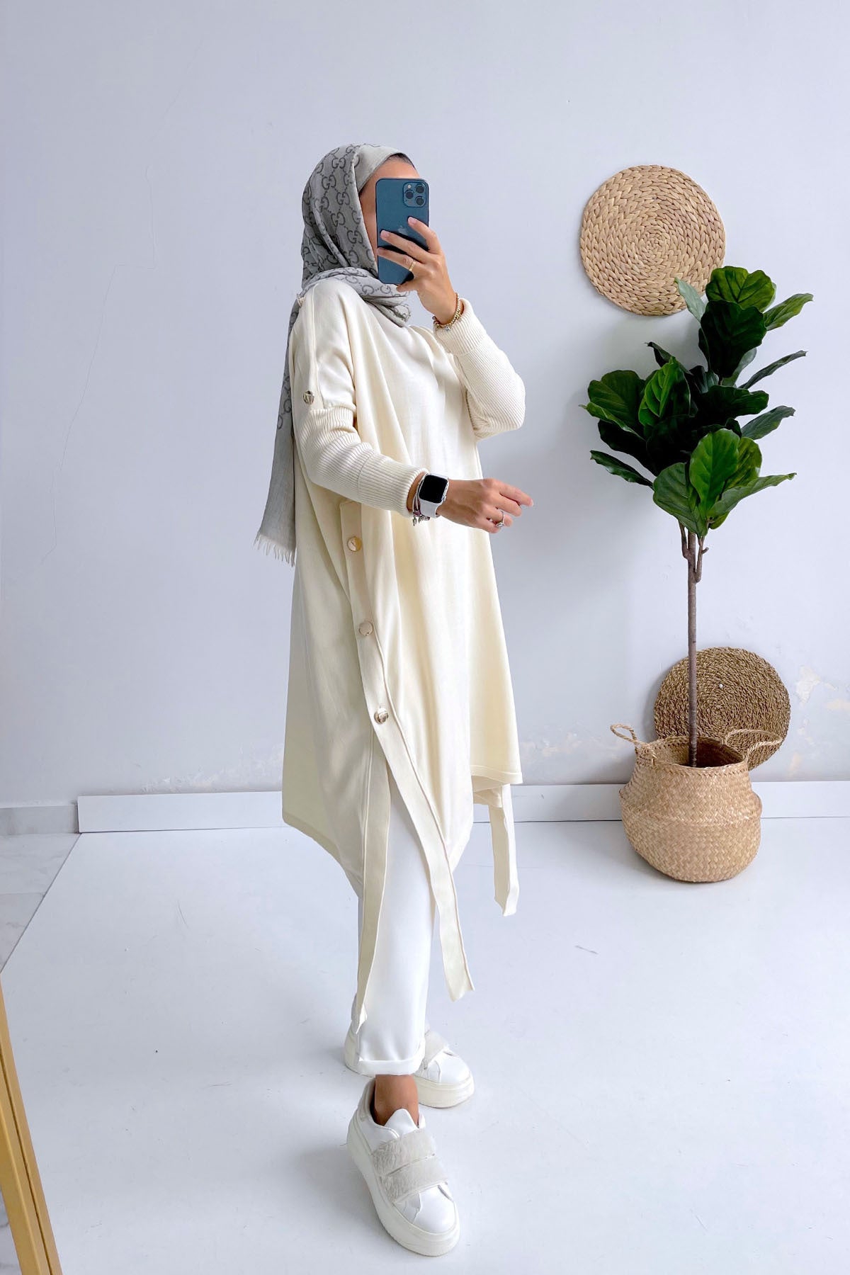 المعطف Ka Hijab لون بيج فاتح