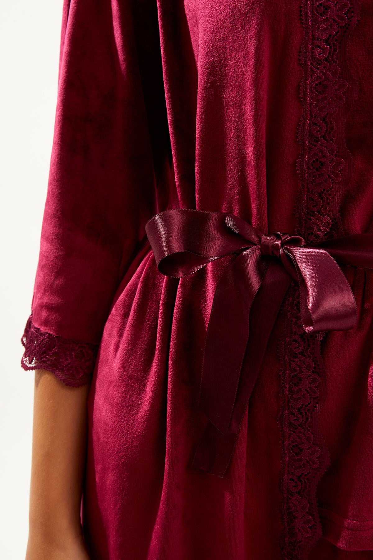 طقم بيجاما Ecrou لون بنفسجي