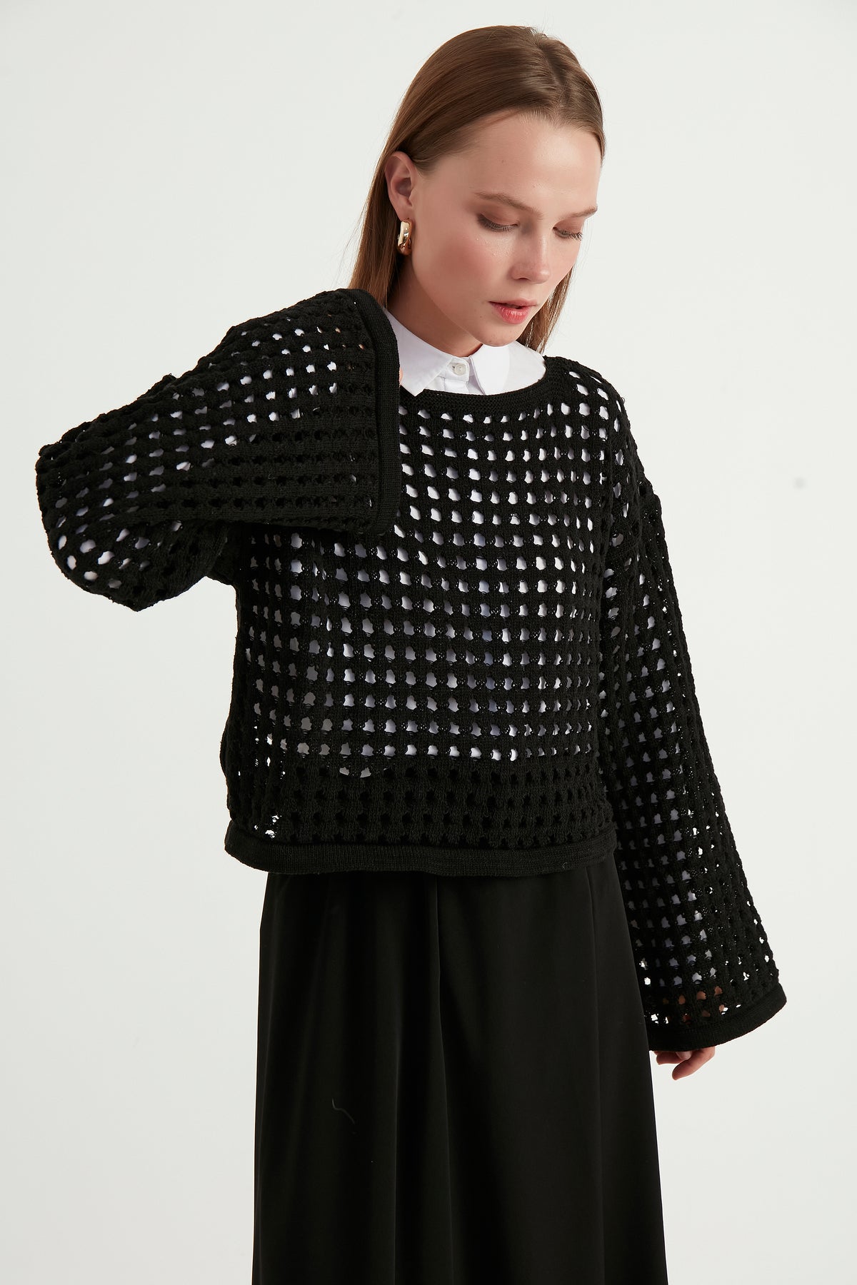 كنزة Birgül Bektaş لون أسود