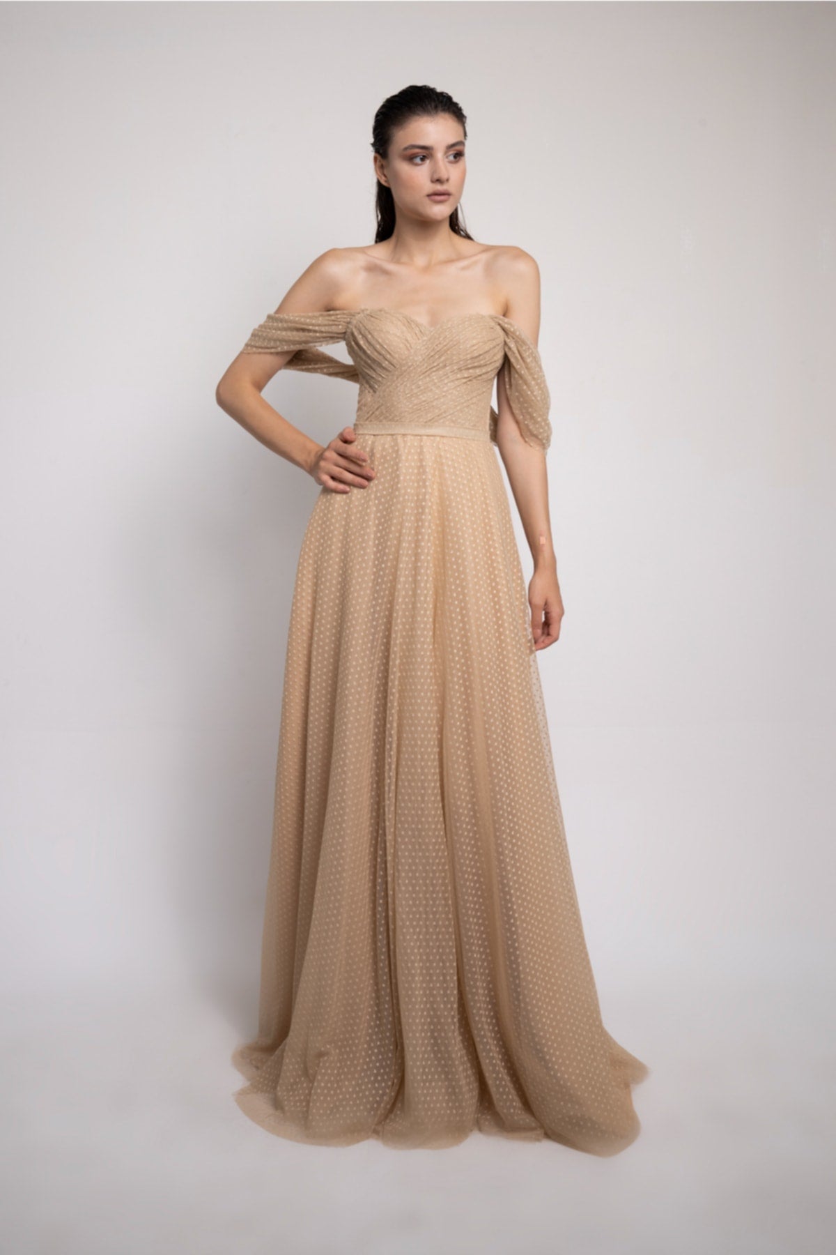 فستان سهرة Lenta Moda لون بيج