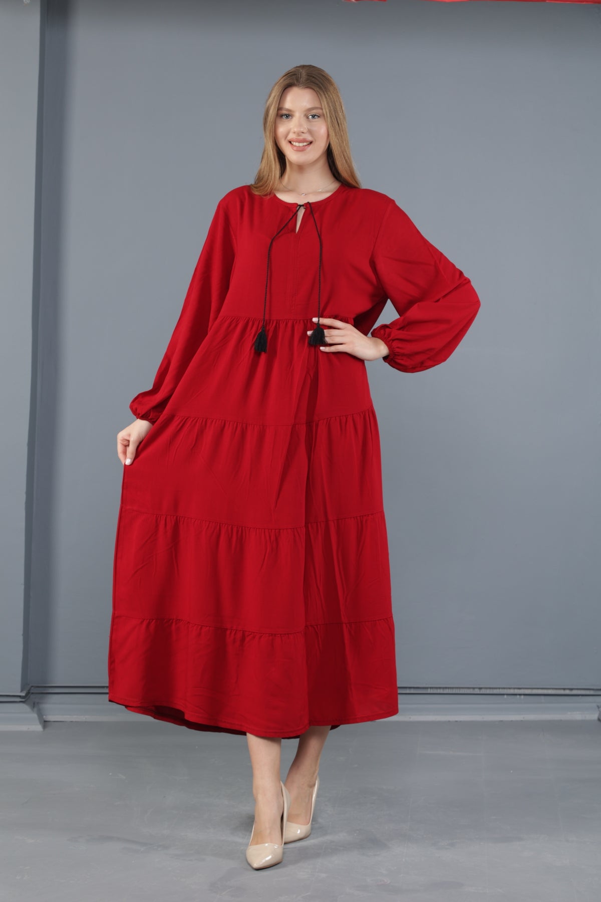فستان mervemoda لون أحمر