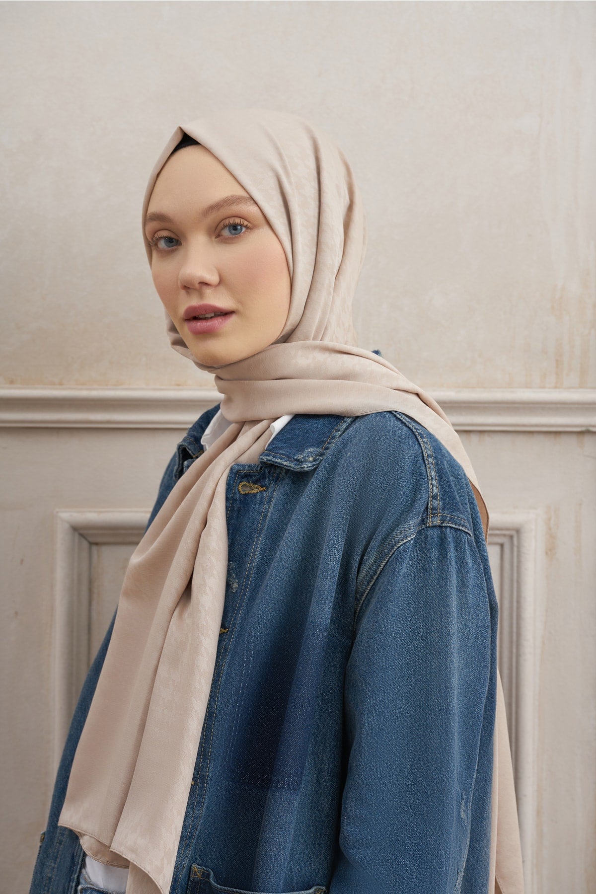 شال ARMANDA لون بيج