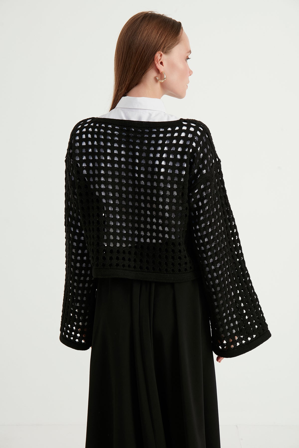 كنزة Birgül Bektaş لون أسود