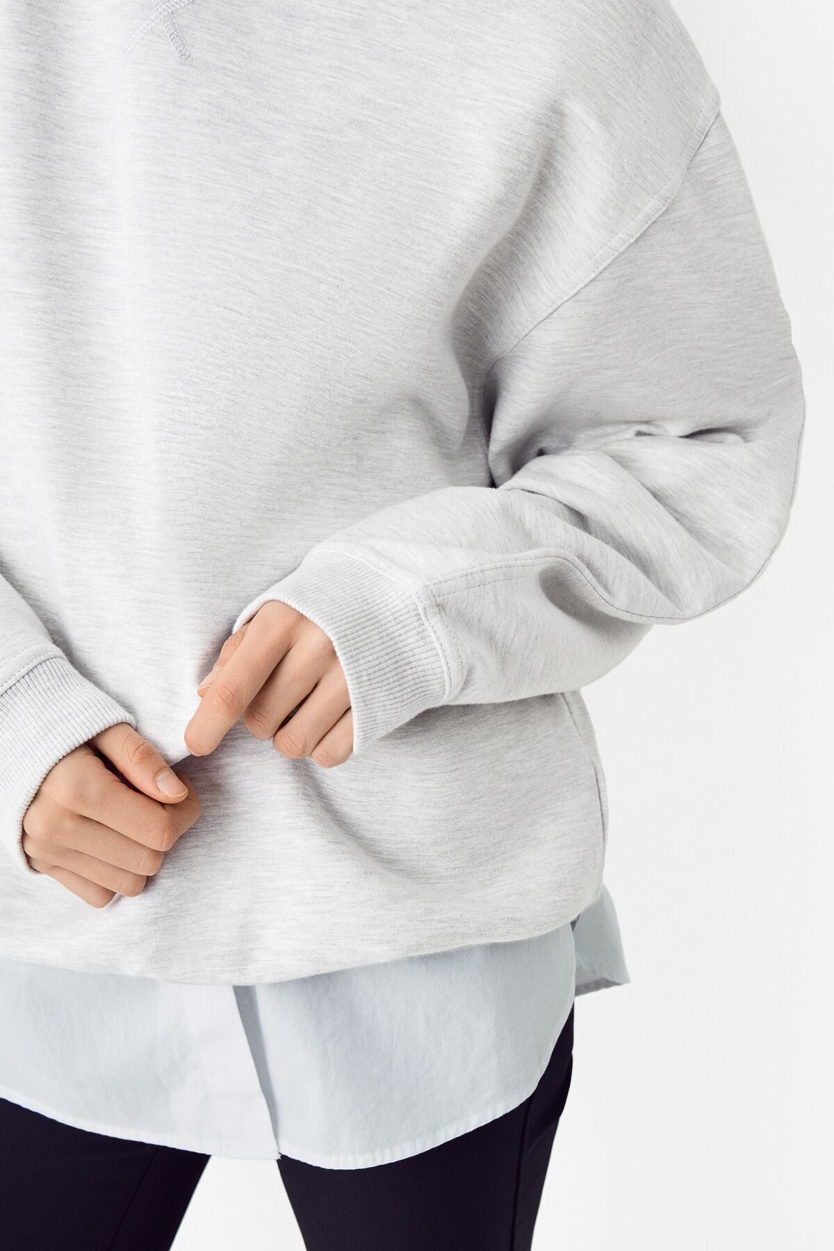 هودي Bershka لون رمادي