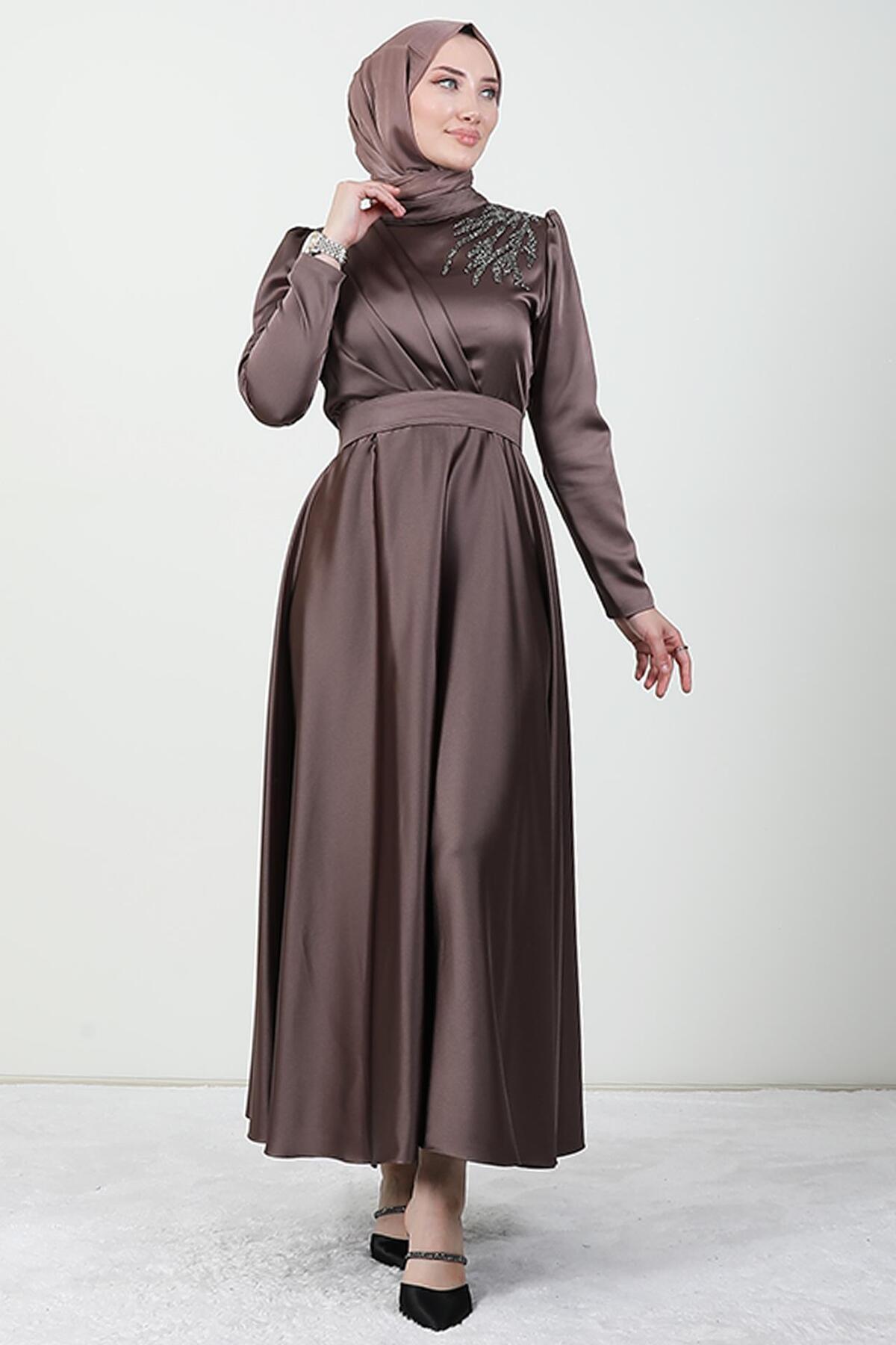فستان سهرة giz astore لون بني