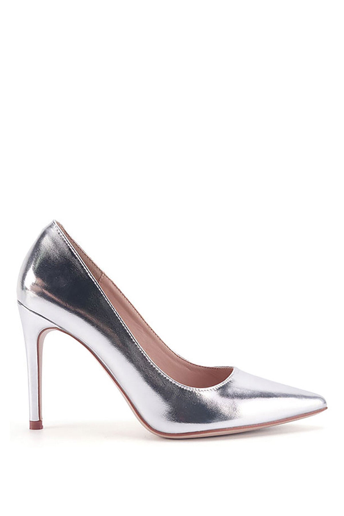 حذاء كلاسيكي بكعب Nine West لون فضي