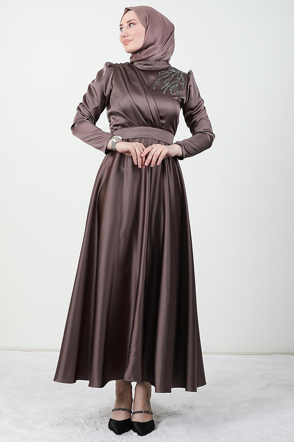 فستان سهرة giz astore لون بني