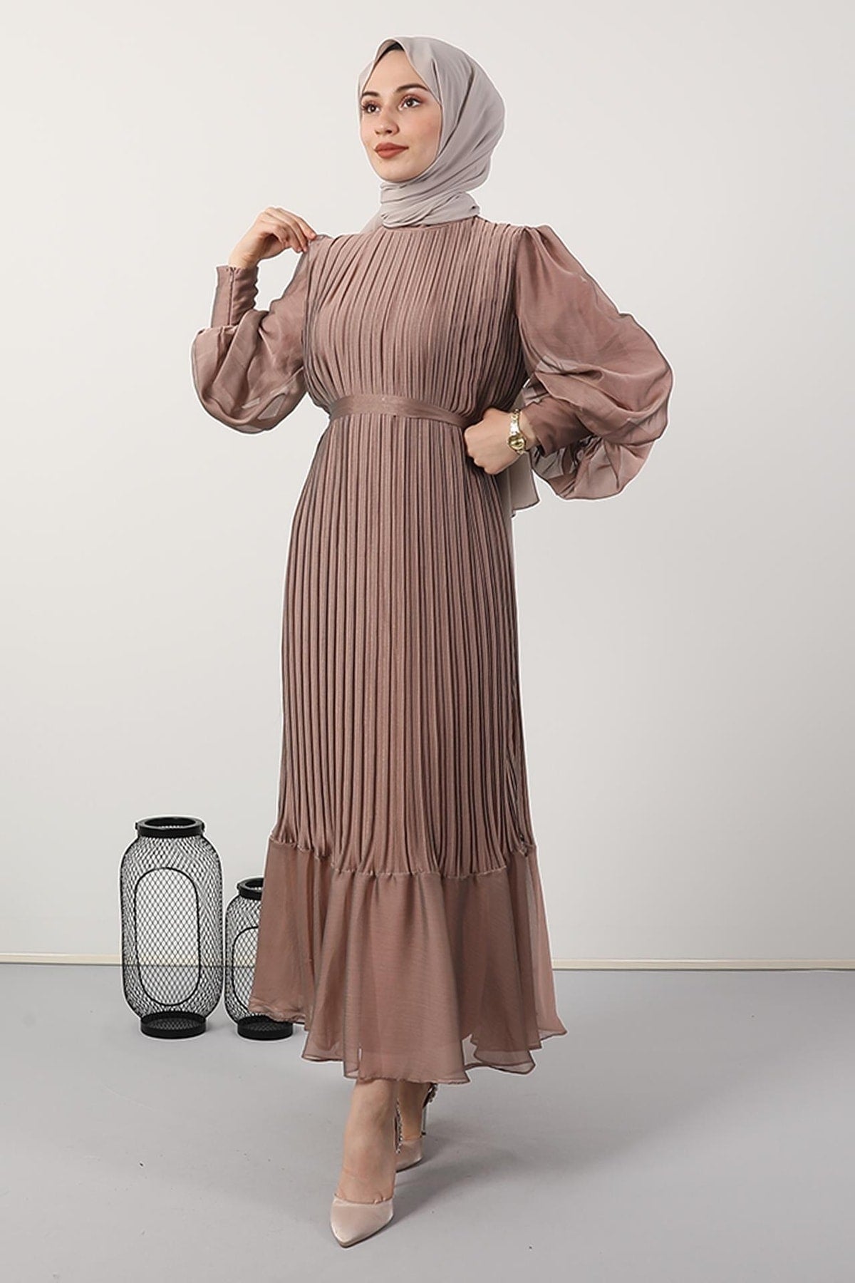 فستان سهرة giz astore لون معدني
