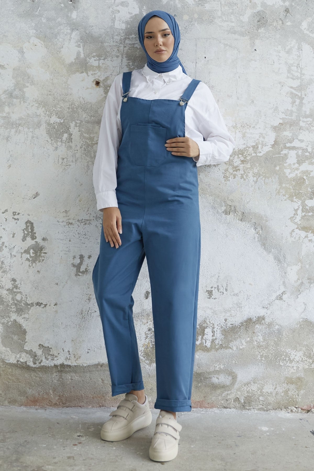 أفارول InStyle لون أزرق غامق