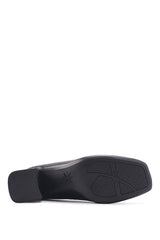 حذاء كلاسيكي بكعب Nine West لون أسود
