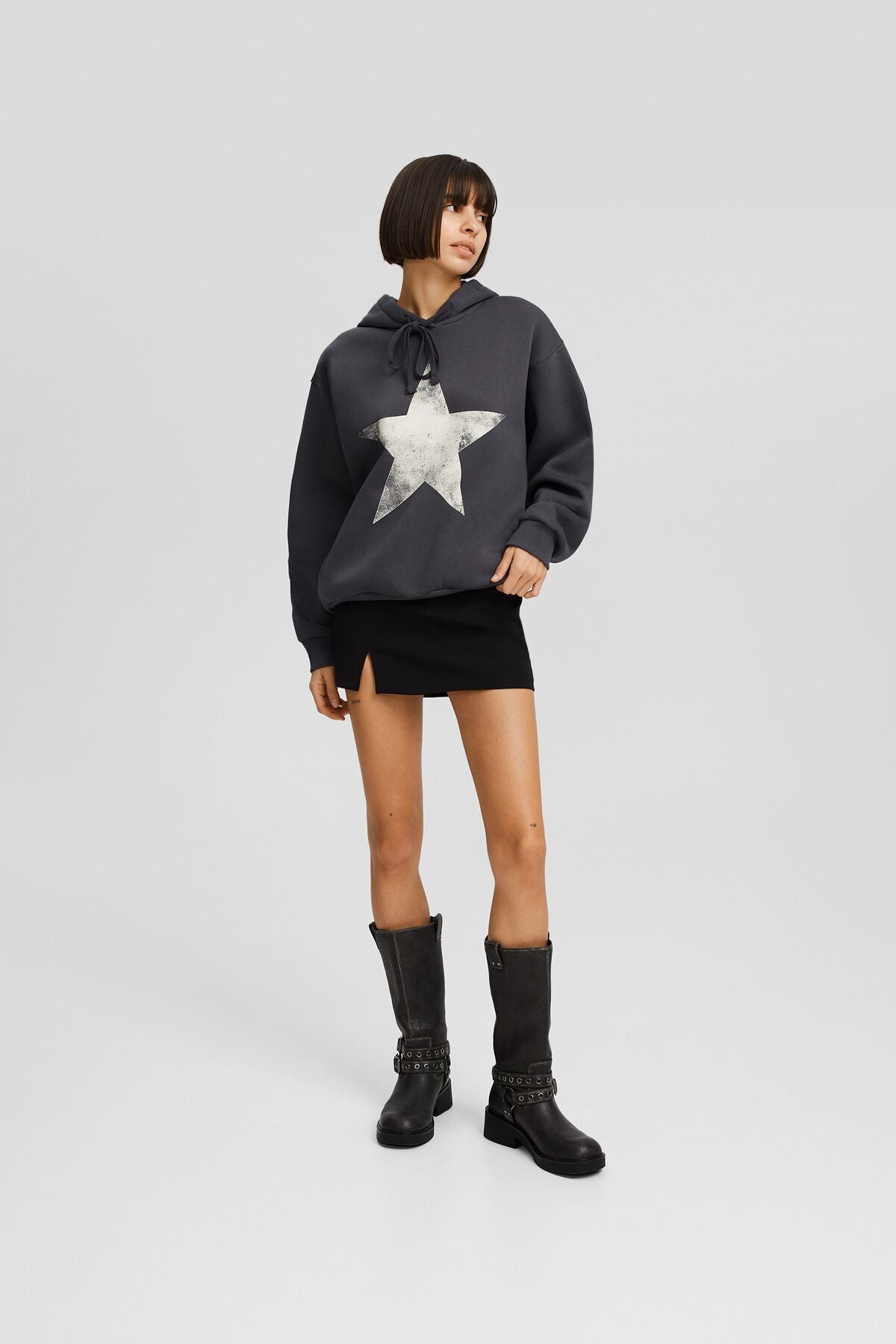 هودي Bershka لون رمادي