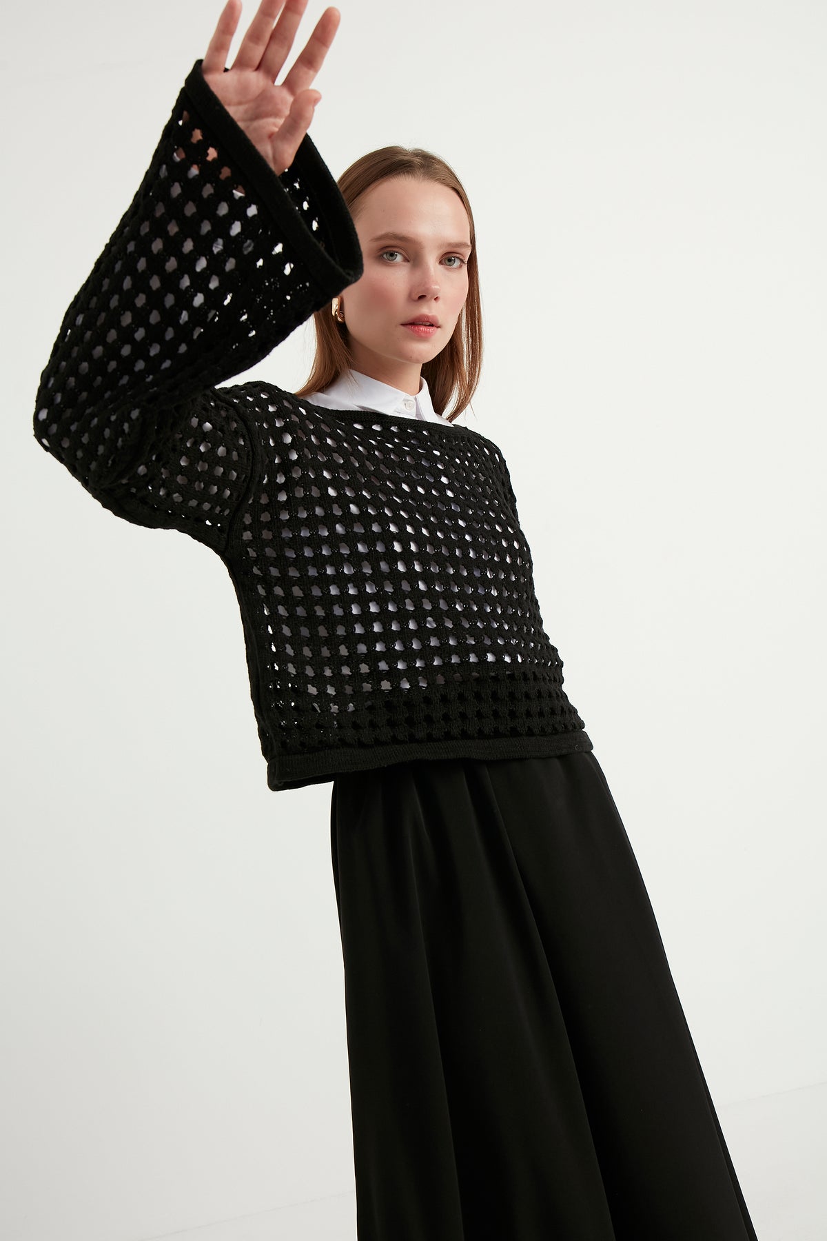 كنزة Birgül Bektaş لون أسود