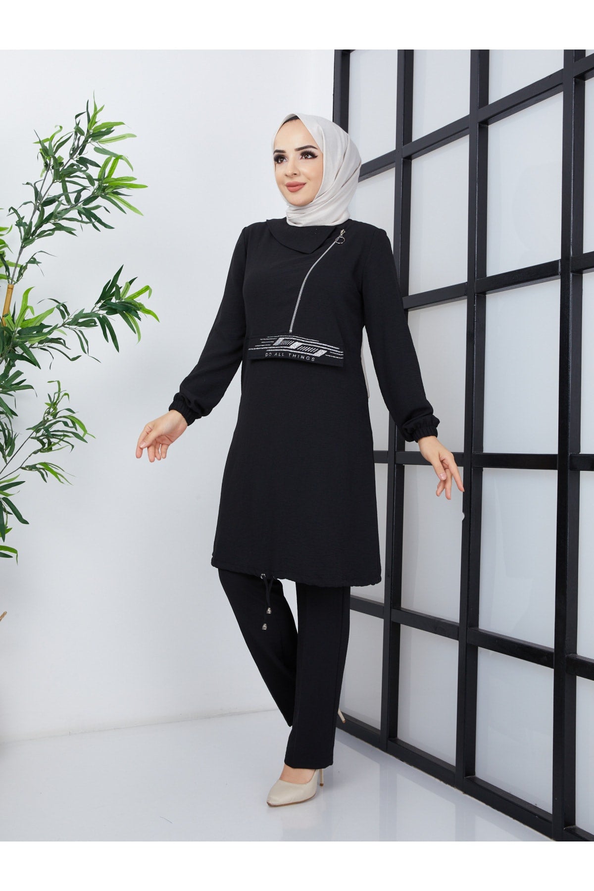 طقم BELLİNA لون أسود