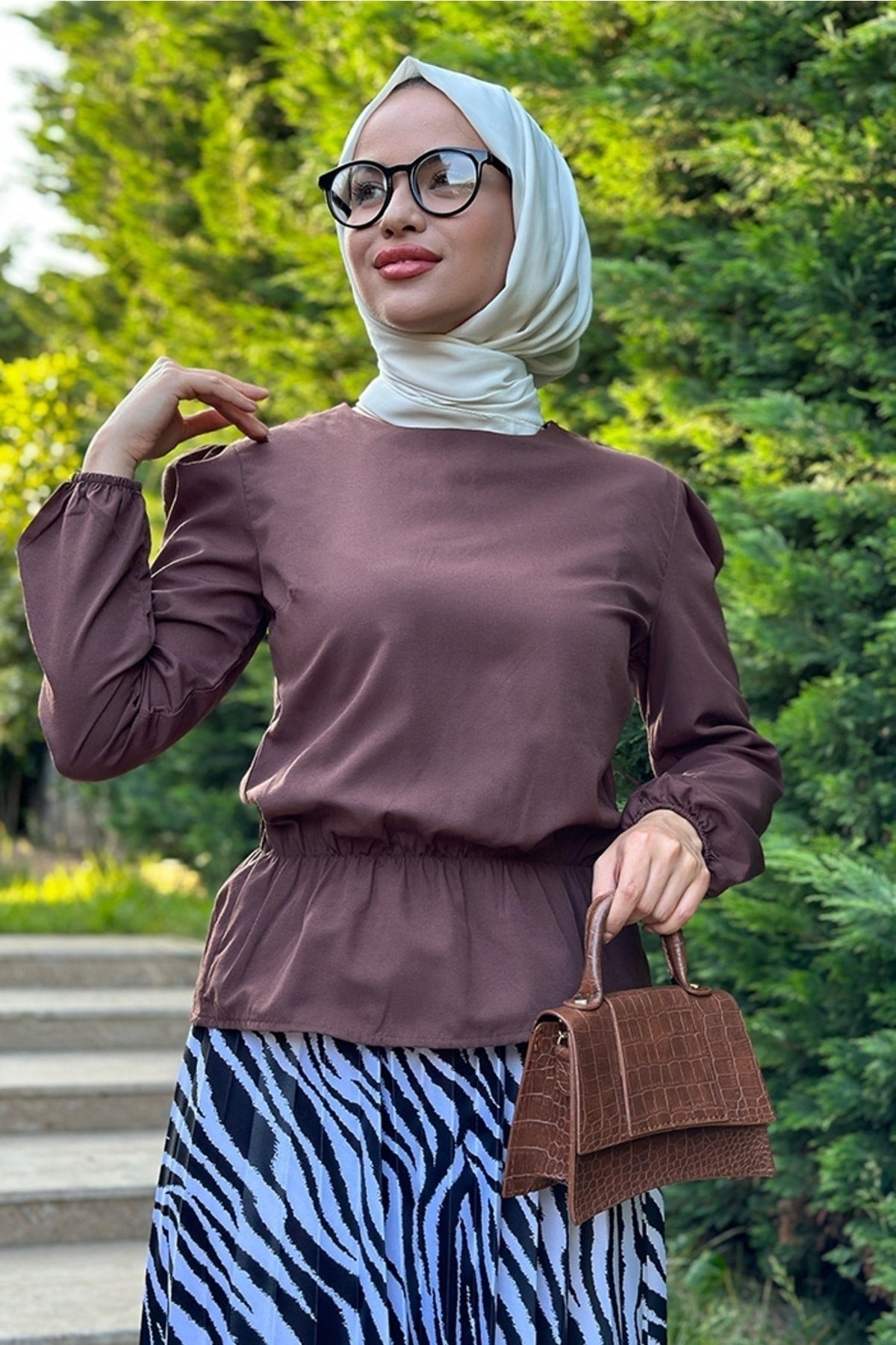 بلوزة Bestenur لون بني