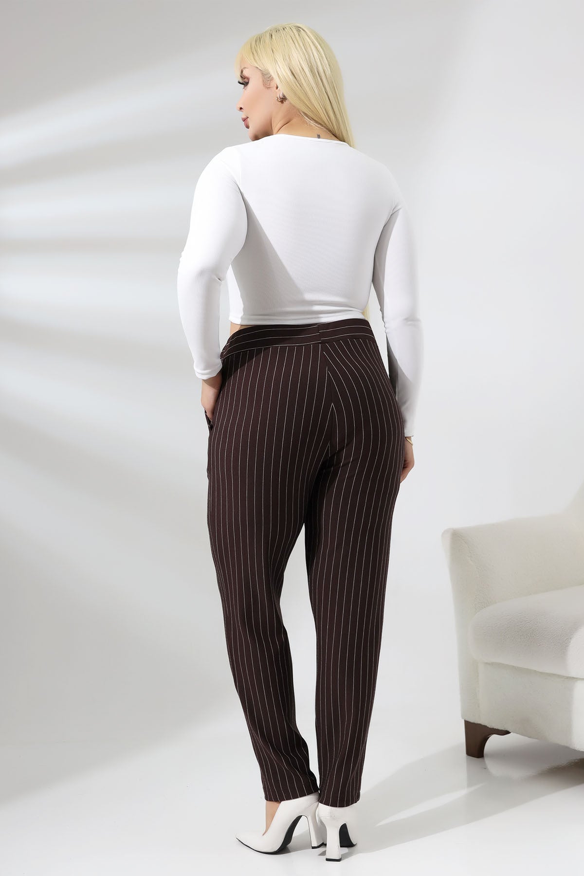 بنطال Mooi XXL لون بني