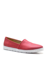 حذاء كاجوال Shoes Center لون أحمر