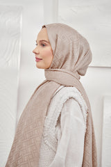شال ARMANDA لون بني