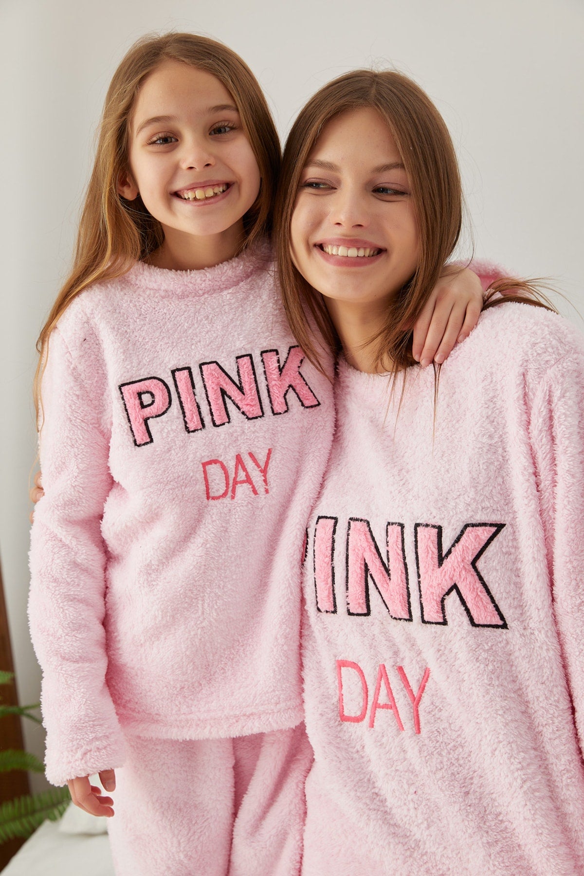 طقم بيجاما Siyah İnci لون زهري