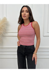 بلوزة Fav Style لون أحمر