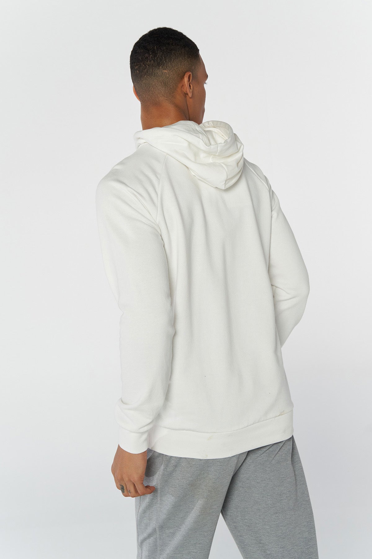هودي hummel لون أبيض