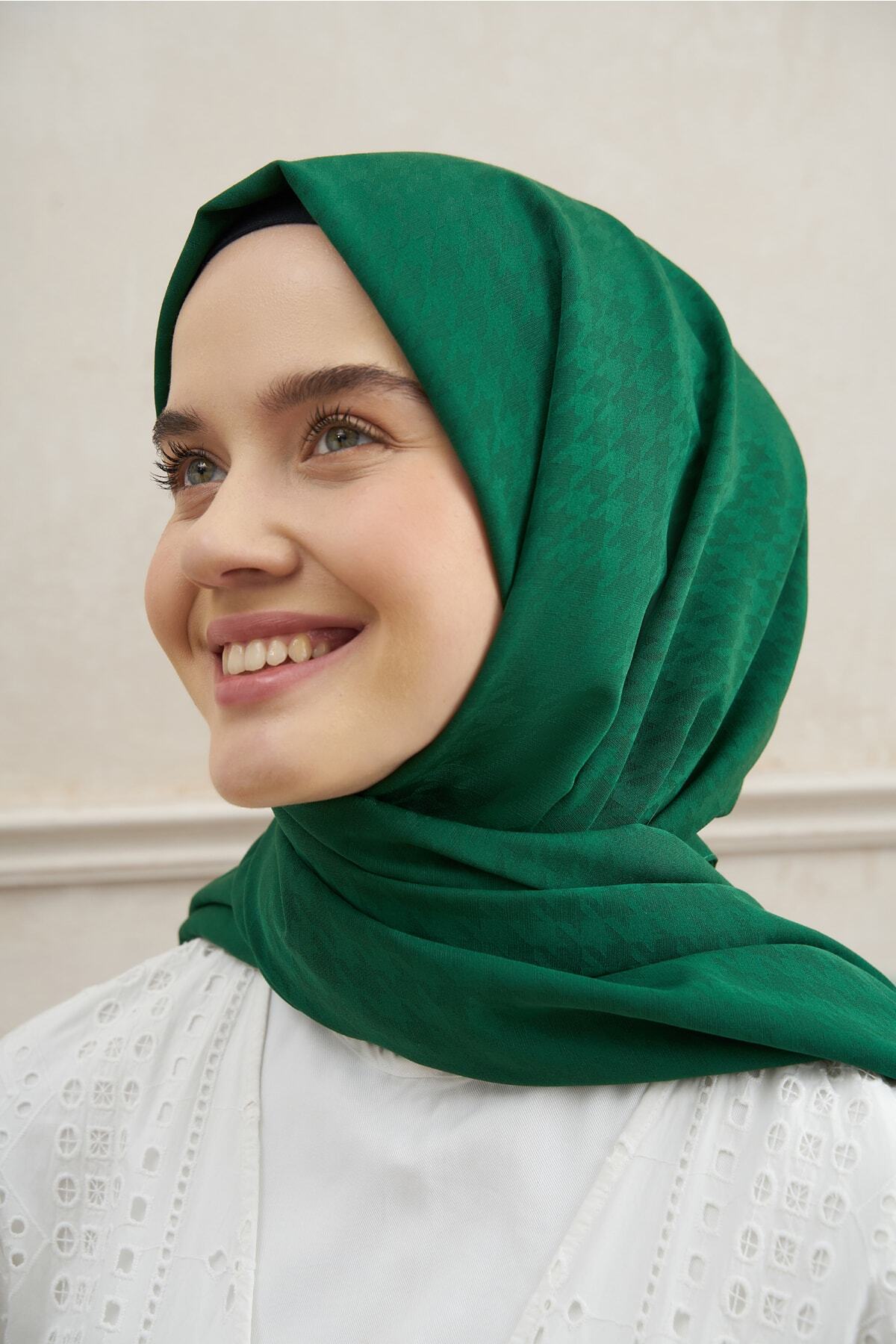 شال ARMANDA لون أخضر