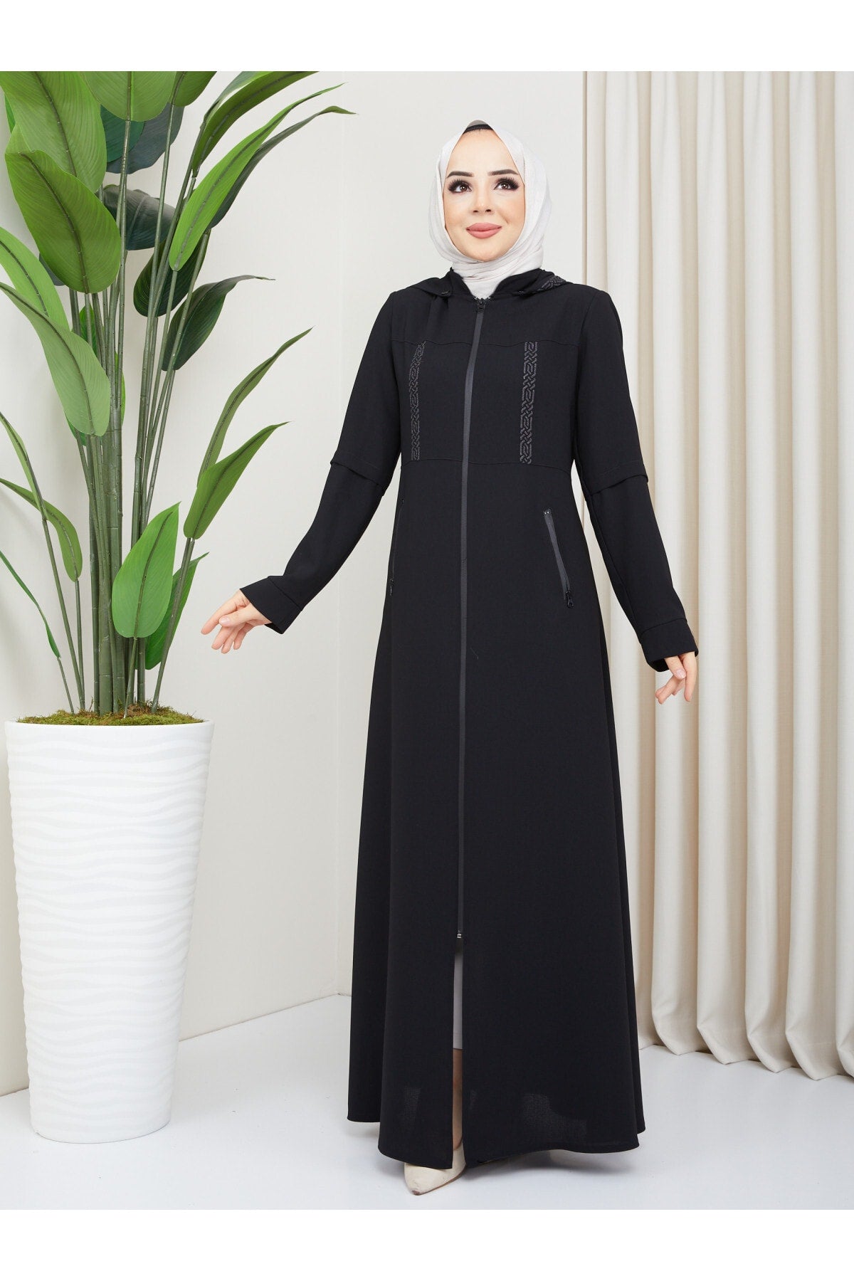 عباية BELLİNA لون أسود