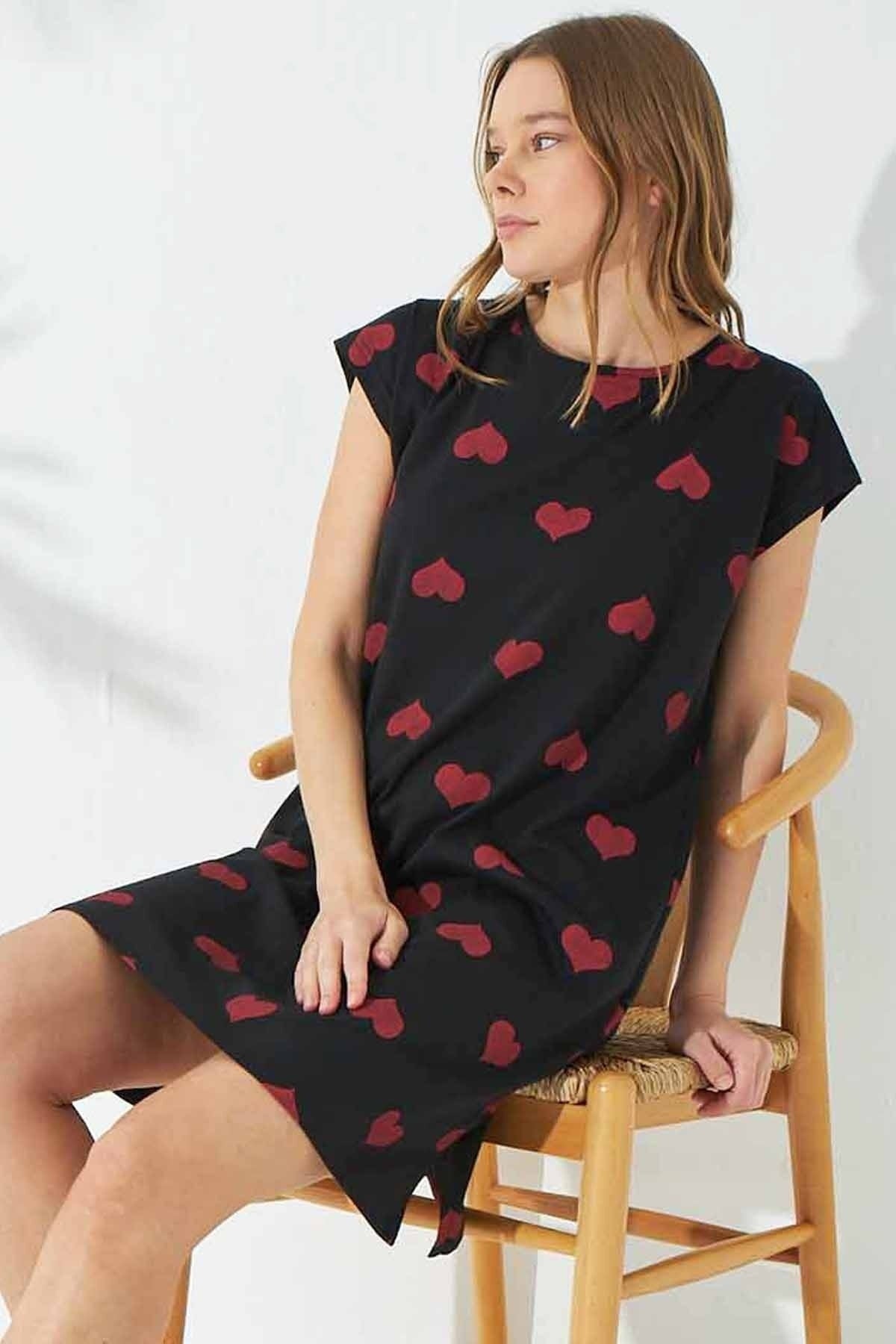 قميص النوم Siyah İnci لون أسود