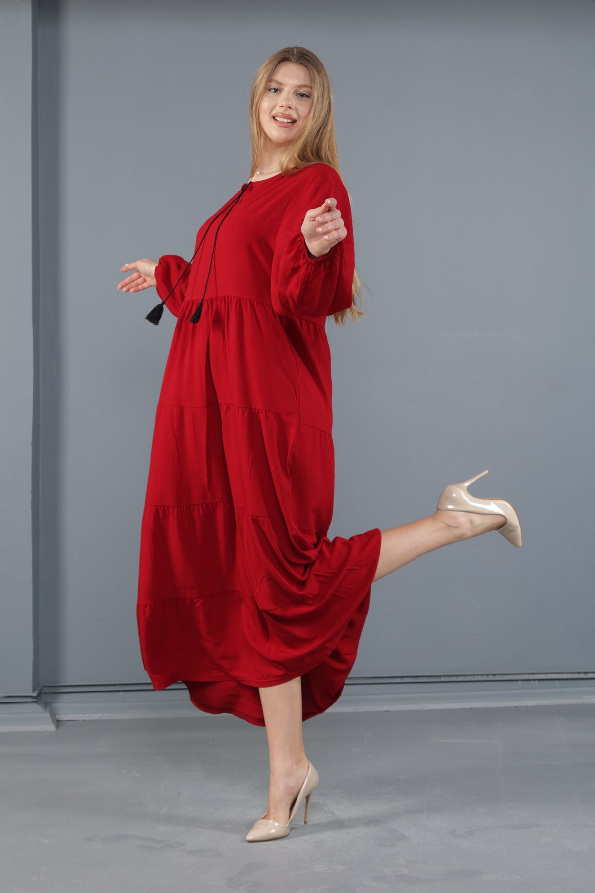 فستان mervemoda لون أحمر