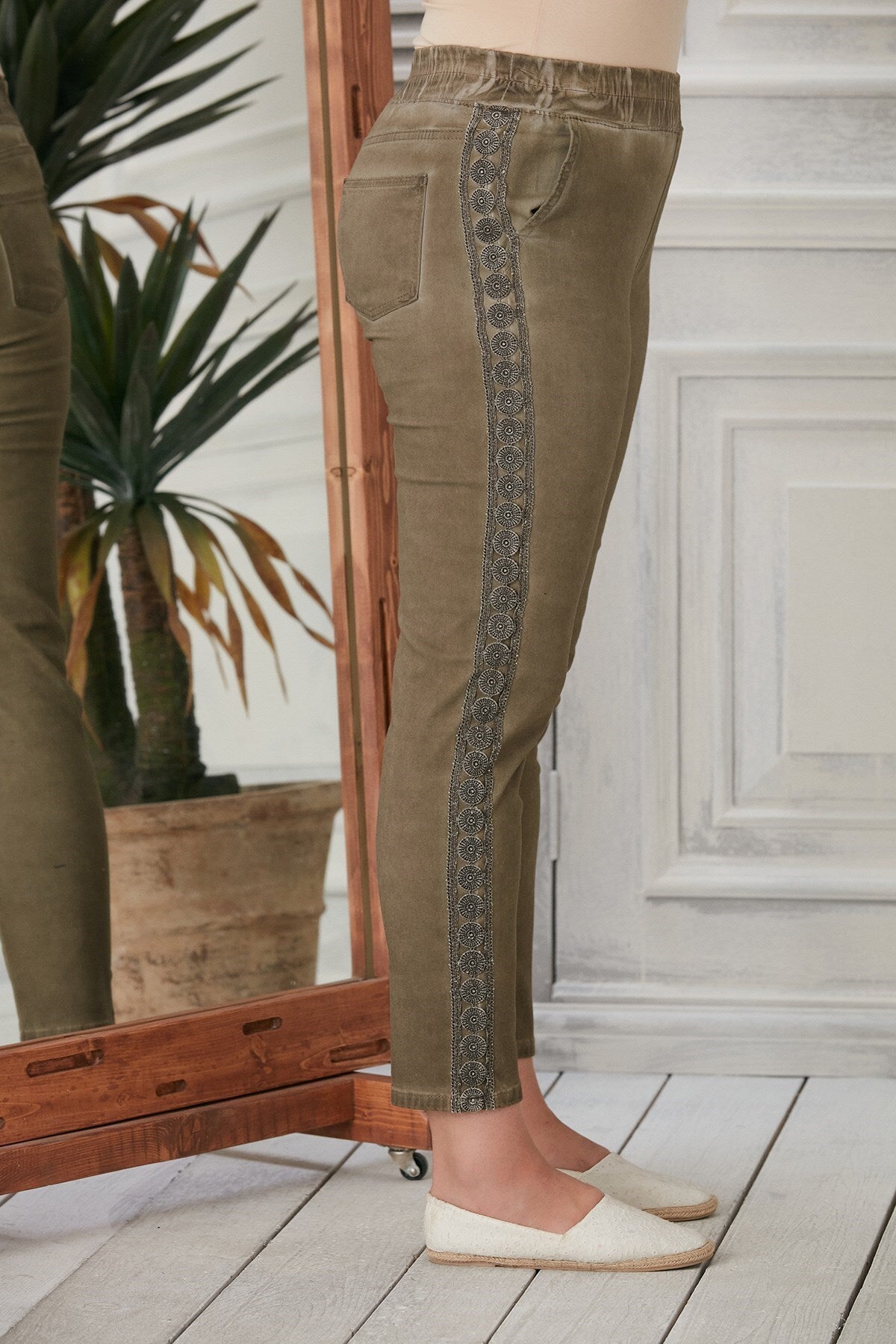 بنطال Rmg لون بني