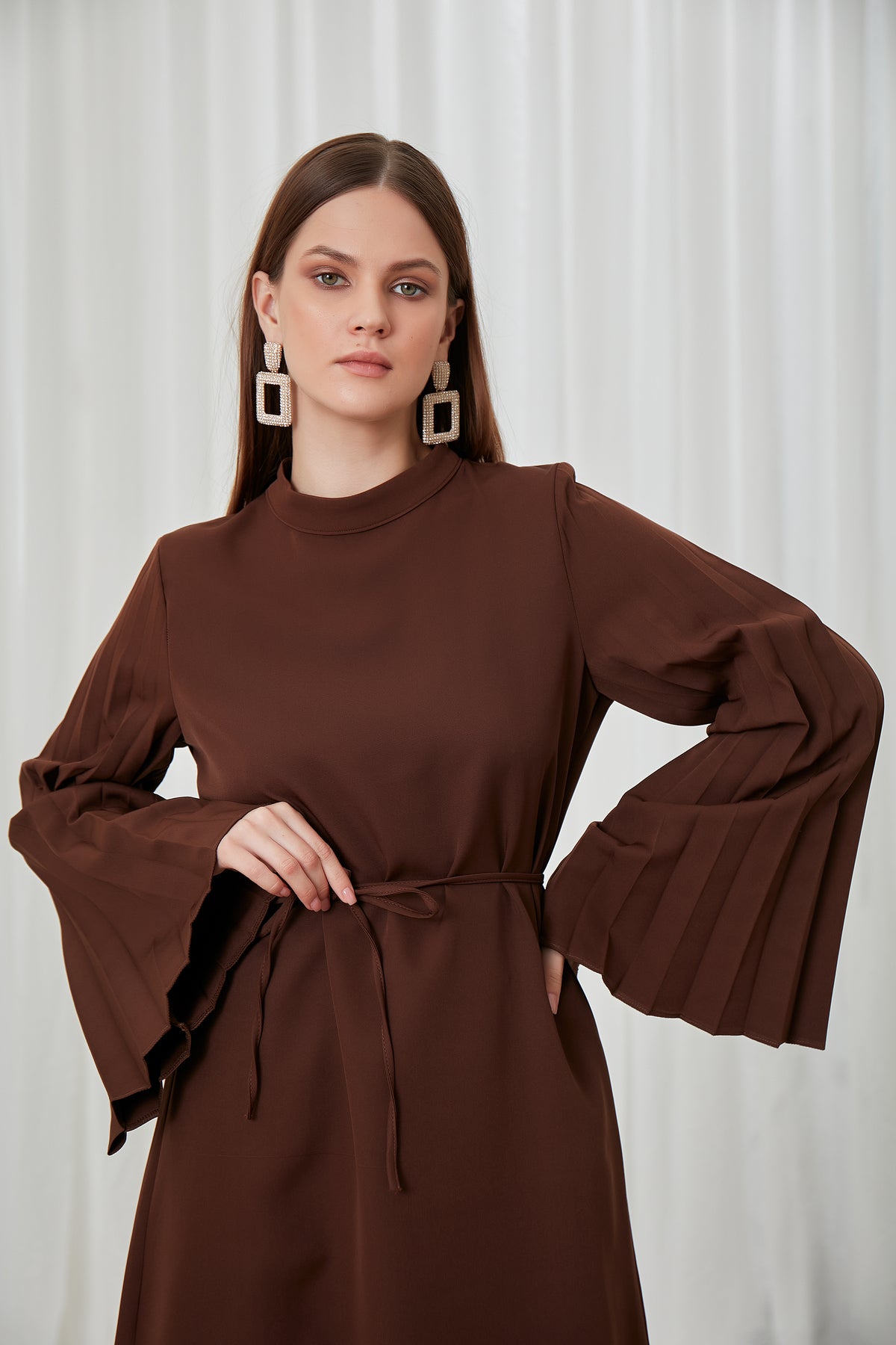 طقم Birgül Bektaş لون بني