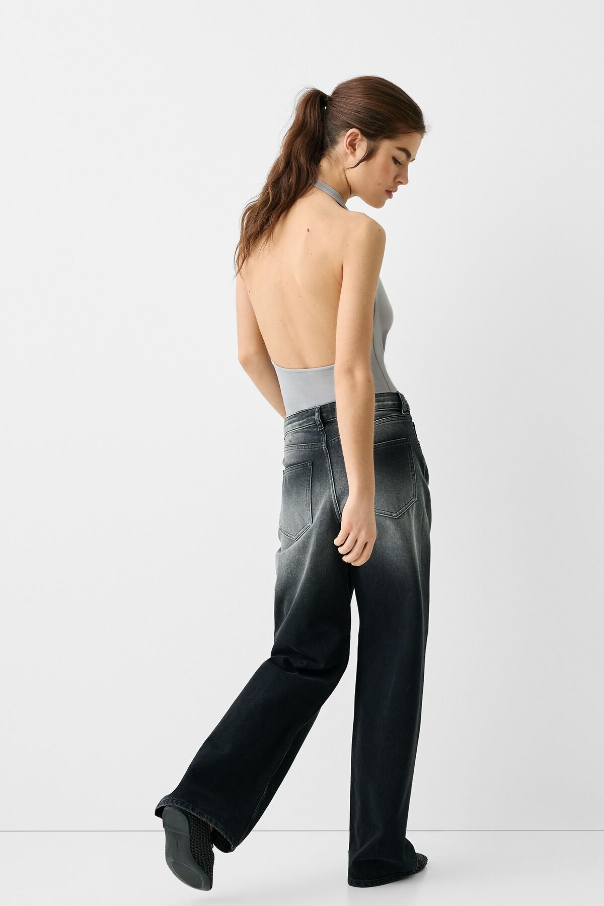 جسم Bershka لون رمادي